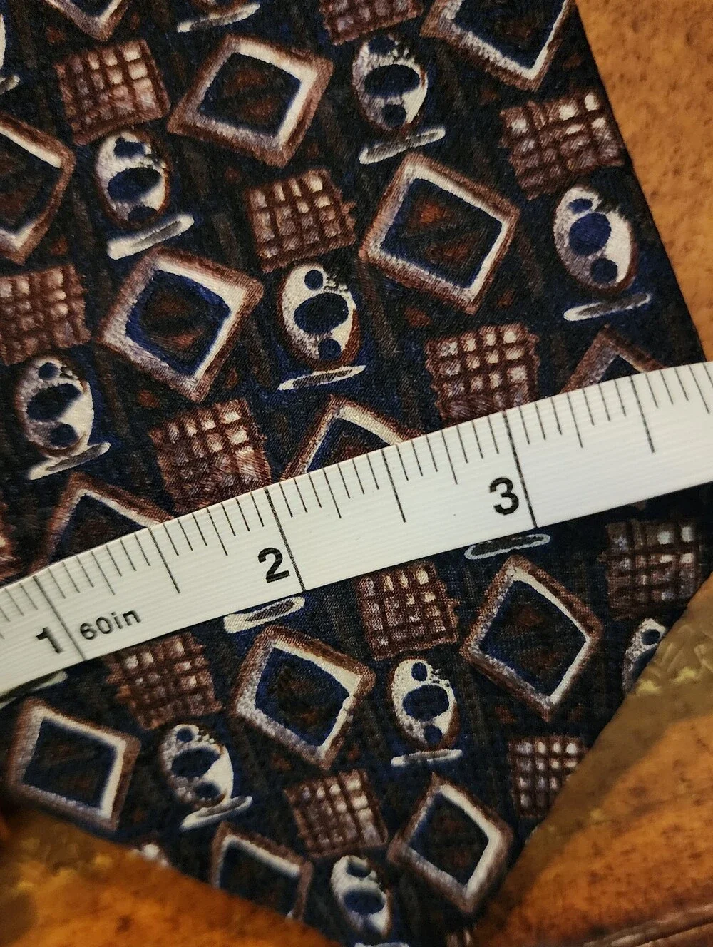 3pc Men’s 100% Silk Tie Lot Van Heusen Honors Surrey Paisley Geometric